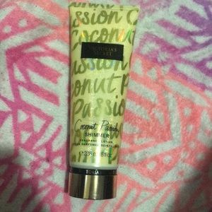 Victoria secret coconut passion shimmer lotion